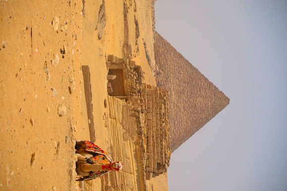 Pyramid of Menkaure - Giza